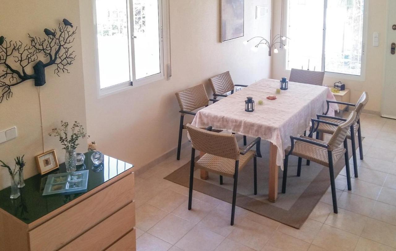 Cozy Home In Orihuela Costa With Kitchen Dehesa de Campoamor  المظهر الخارجي الصورة